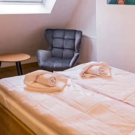 Rent Like - Szkolna Ii * Ζακοπάνε